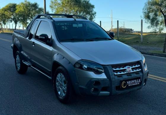 FIAT STRADA 1.8 MPI ADVENTURE CE 16V FLEX 2P MANUAL FIAT STRADA 1.8 MPI ADVENTURE CE 16V FLEX 2P MANUAL